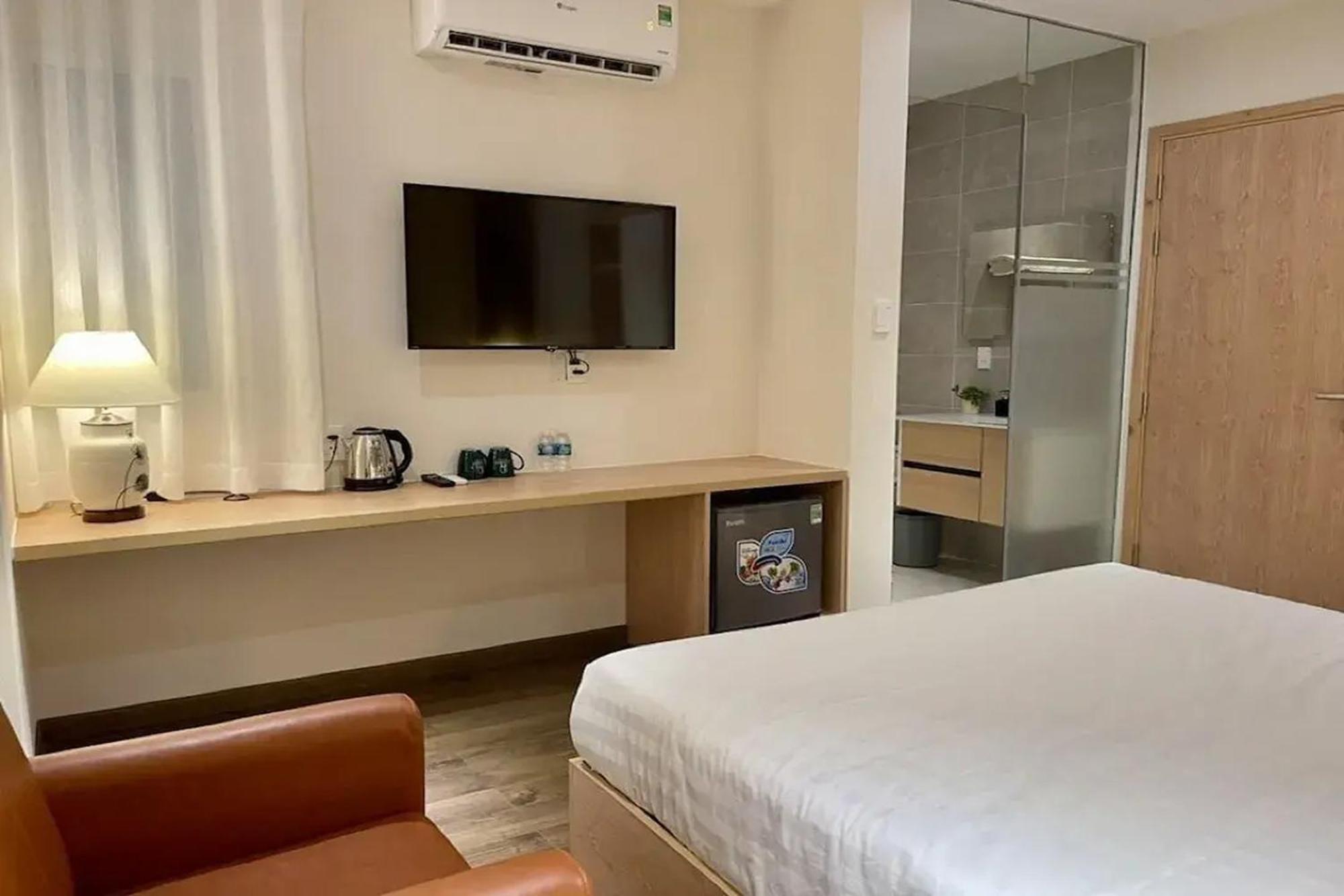 Lanura Apartments And Hotel Ho Chi Minh City Exterior photo
