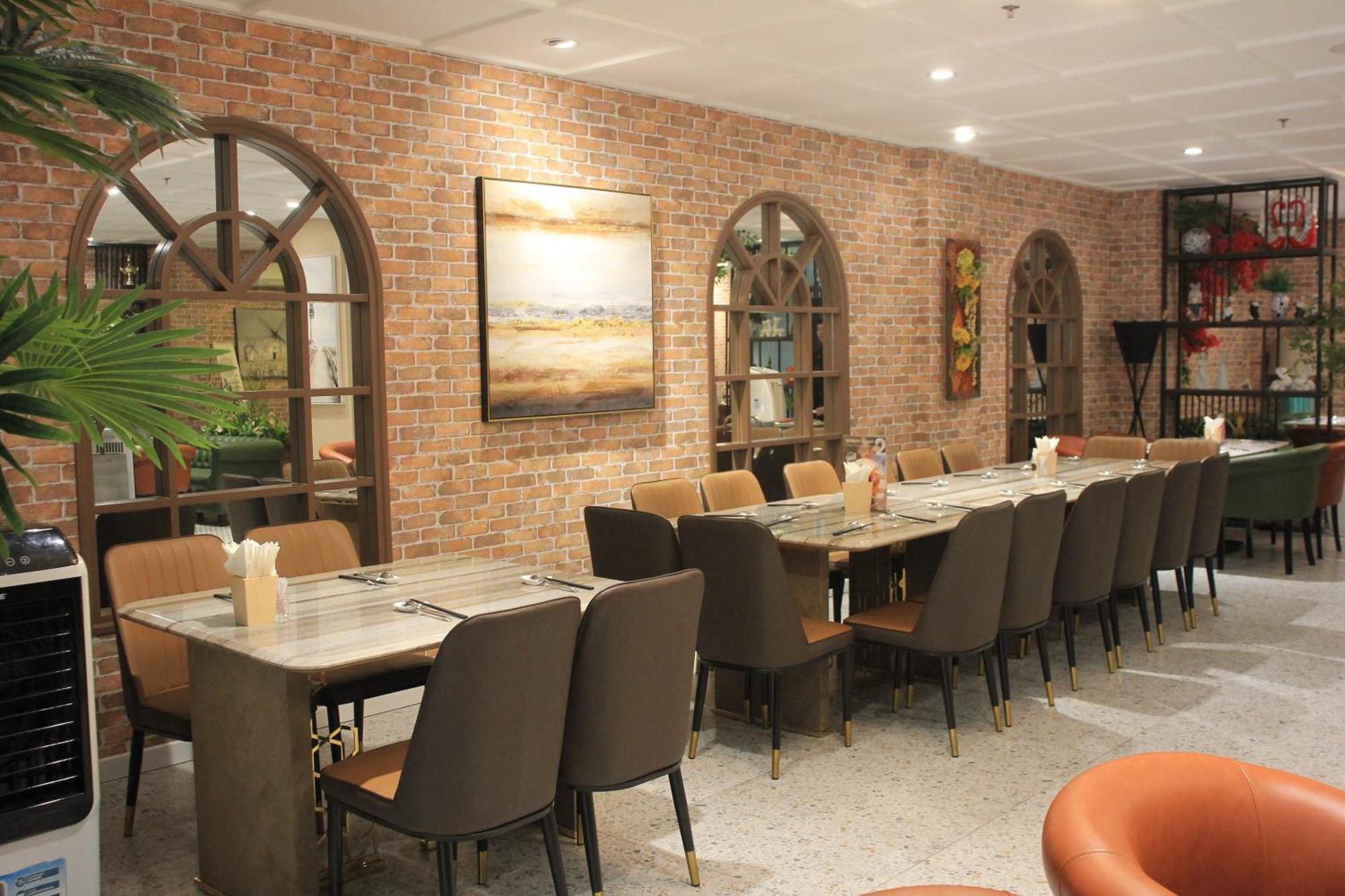 Lanura Apartments And Hotel Ho Chi Minh City Exterior photo