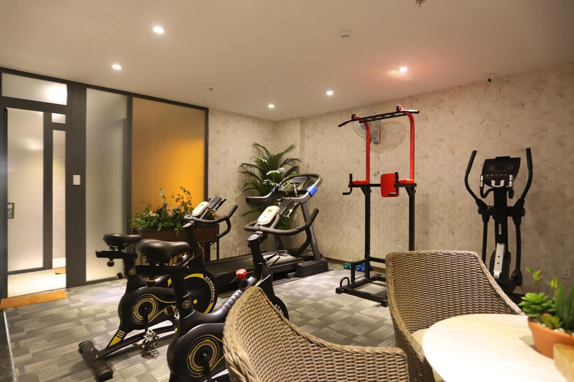 Lanura Apartments And Hotel Ho Chi Minh City Exterior photo